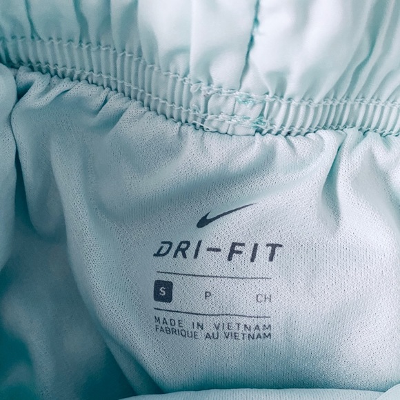 Nike Dri Fit Shorts - Picture 7 of 8